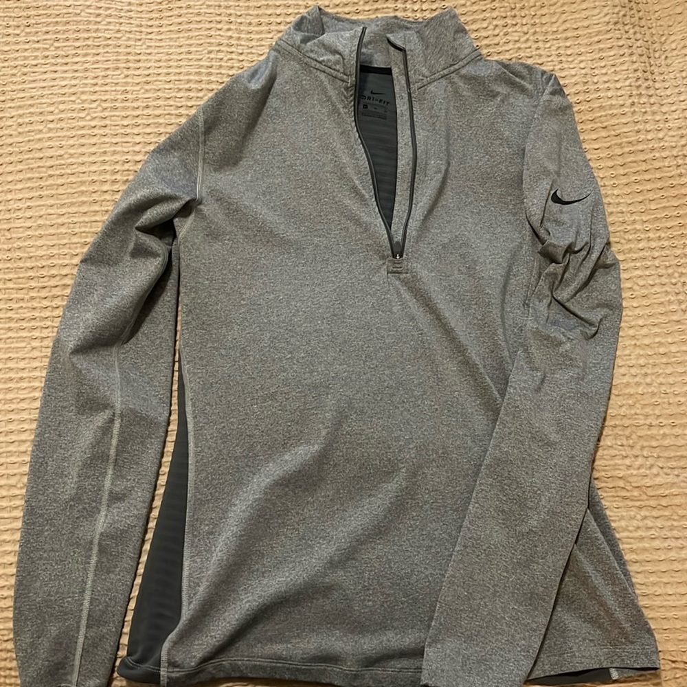 Dri Fit Nike half zip